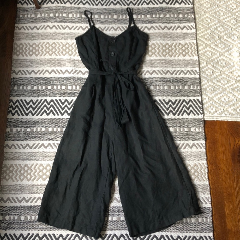 Gap women’s linen jumpsuit